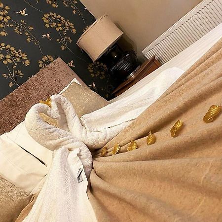Tredegar Arms Hotel Dış mekan fotoğraf